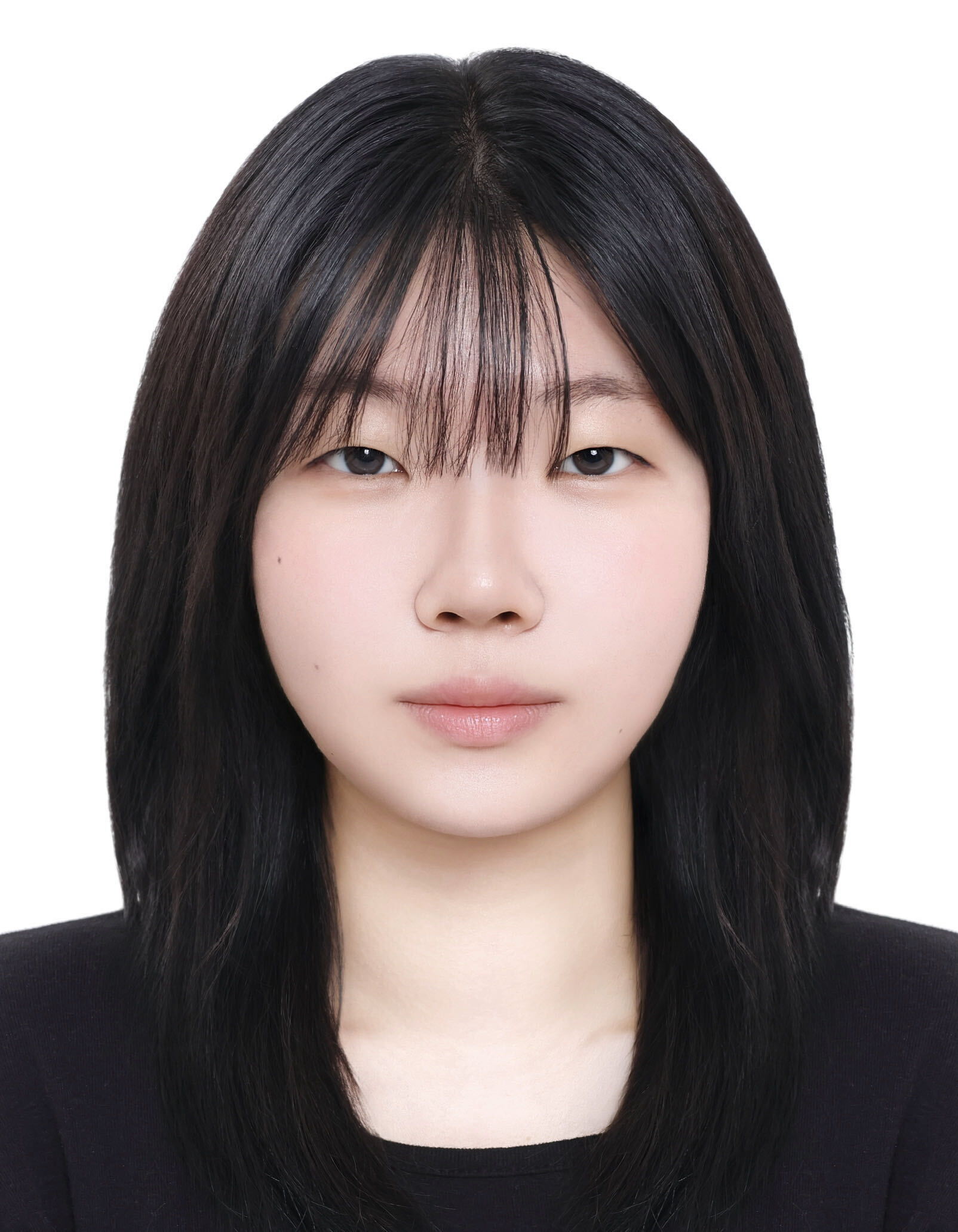 Yuna Lee